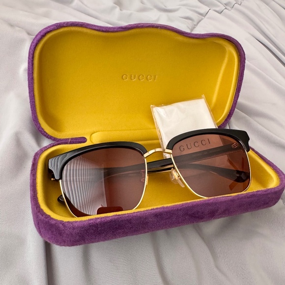 Gucci Square/Rectangle Sunglasses - Mint Condition main image 4